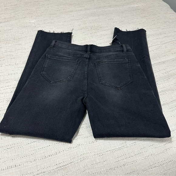 NWOT Kensie Charcoal Straight Leg Jeans - Picture 3 of 5